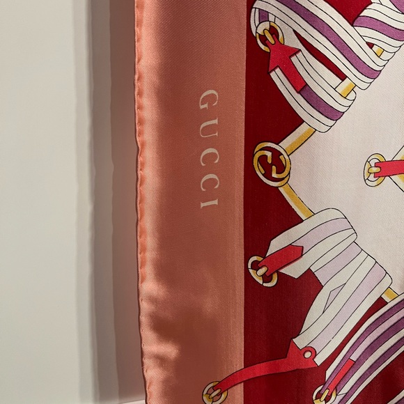 Gucci Equestrian Scarf Pinks (small portion of hem needs repair) - Picture 1 of 12
